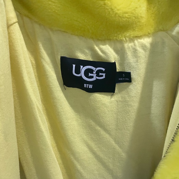 Preowned Ugg Elaina Colorblock Faux Fur Coat size small - Picture 3 of 6